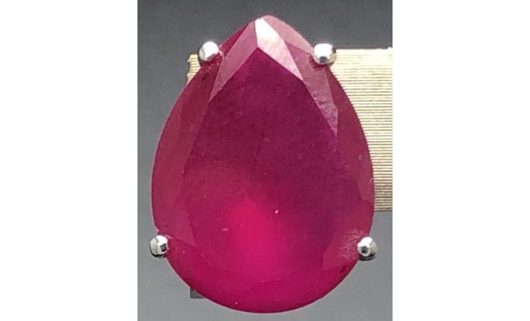 Pendiente rubí plata