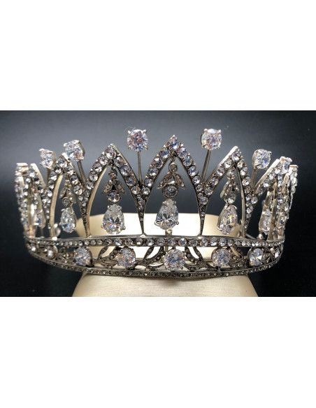 Tiara plata lágrimas cristal