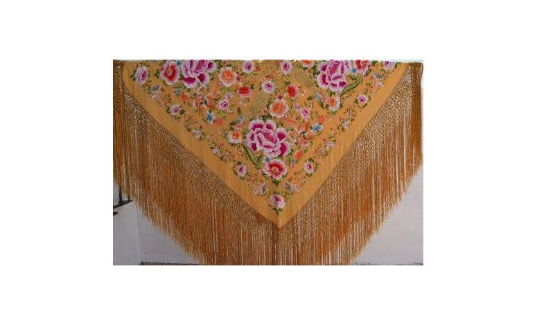 Mantón bordado a mano en seda 140cm