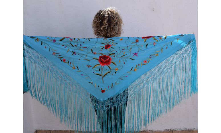 Mantón bordado a mano en seda 115 cm