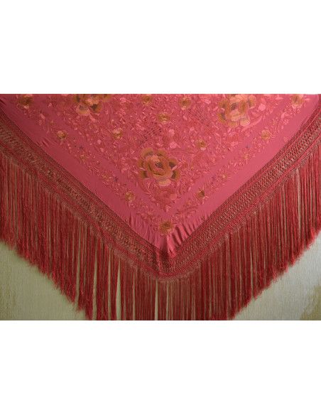 Mantón bordado a mano en seda 140cm