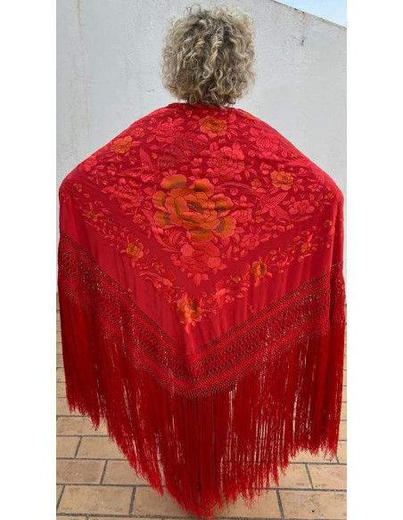 Mantón bordado a mano en seda 140cm