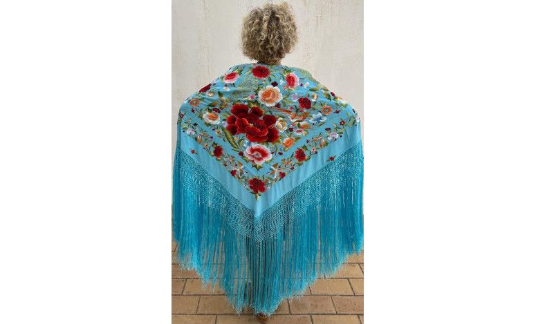 Mantón bordado a mano en seda 140cm