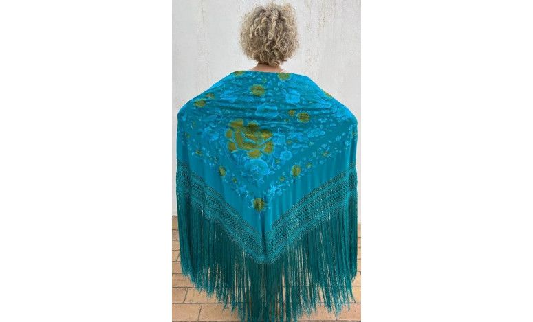 Mantón bordado a mano en seda 140cm