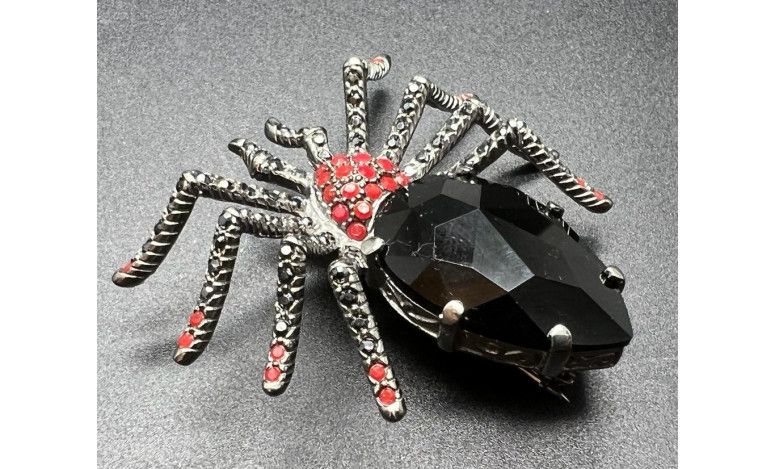 Broche araña plata