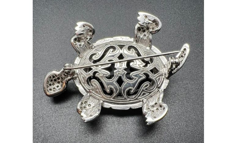 Broche tortuga plata