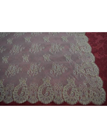 Mantilla bordada a máquina oro 100*220