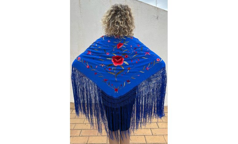 Mantón bordado a mano en seda 115 cm
