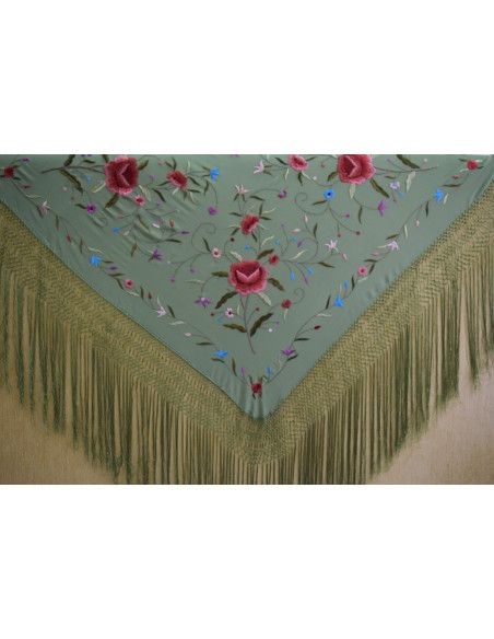 Mantón bordado a mano en seda 115 cm