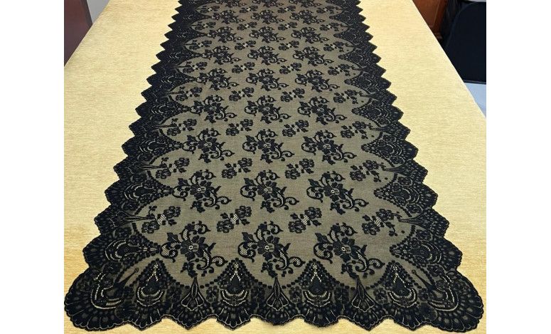 Mantilla bordada a máquina 100*220