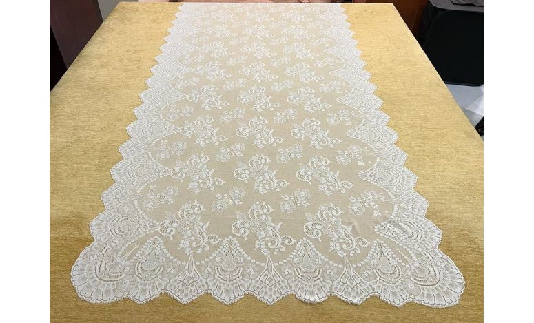 Mantilla bordada a máquina 100*220
