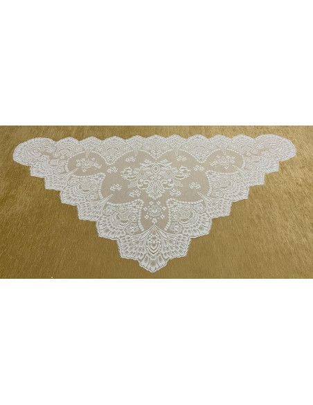 Mantilla triangular bordada a máquina