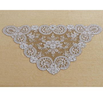 Mantilla triangular 2