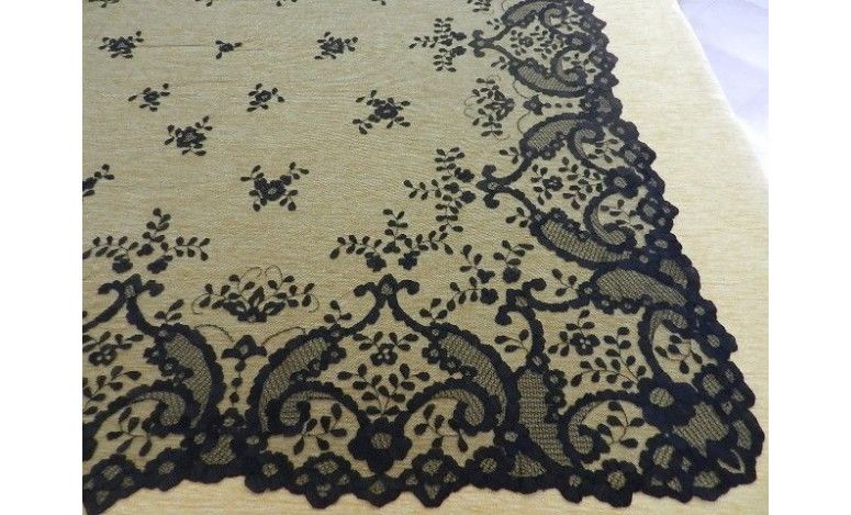 Mantilla bordada a mano en seda 120*240