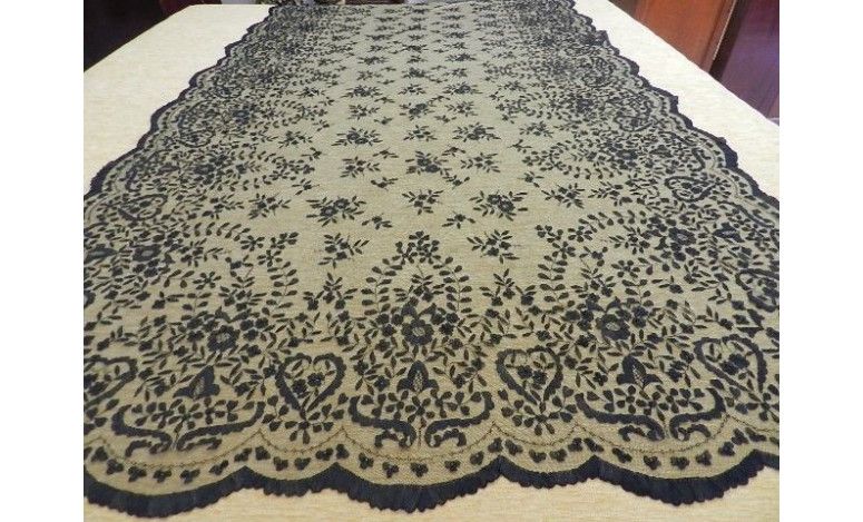 Mantilla bordada a mano en seda 120*240