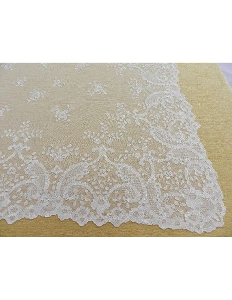 Mantilla bordada a mano en seda 120*240