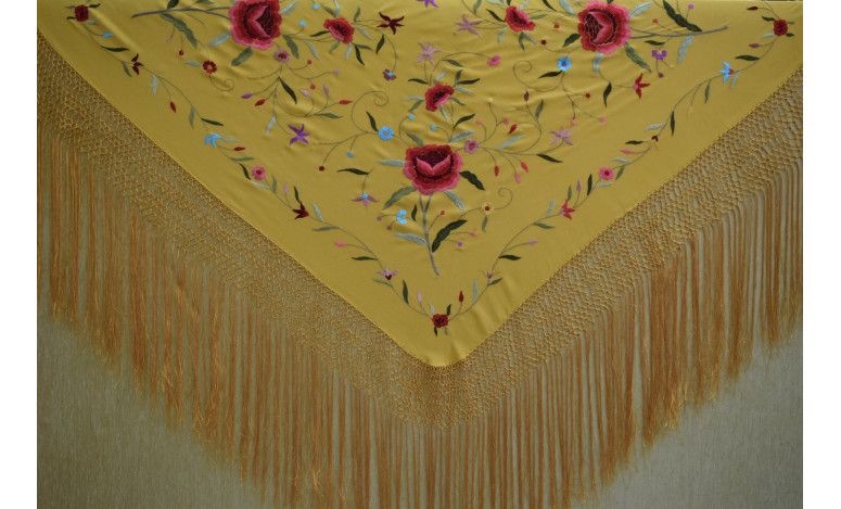 Mantón bordado a mano en seda 115 cm