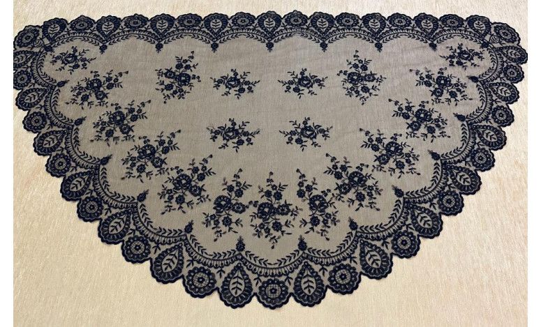 Mantilla media luna 80*145