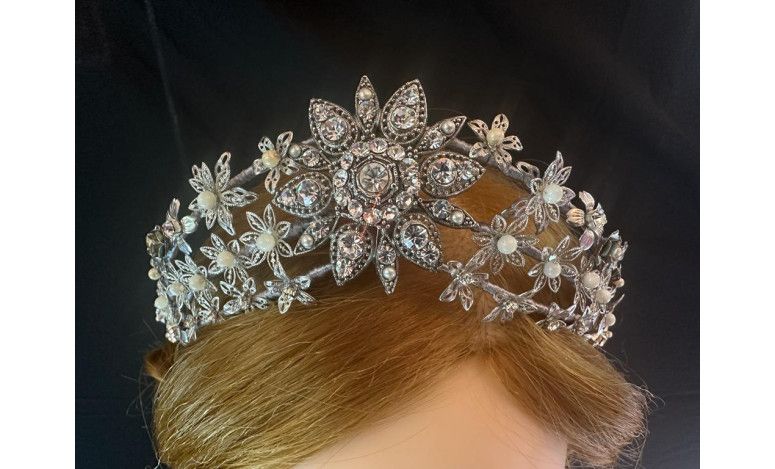 Tiara flores filigrana