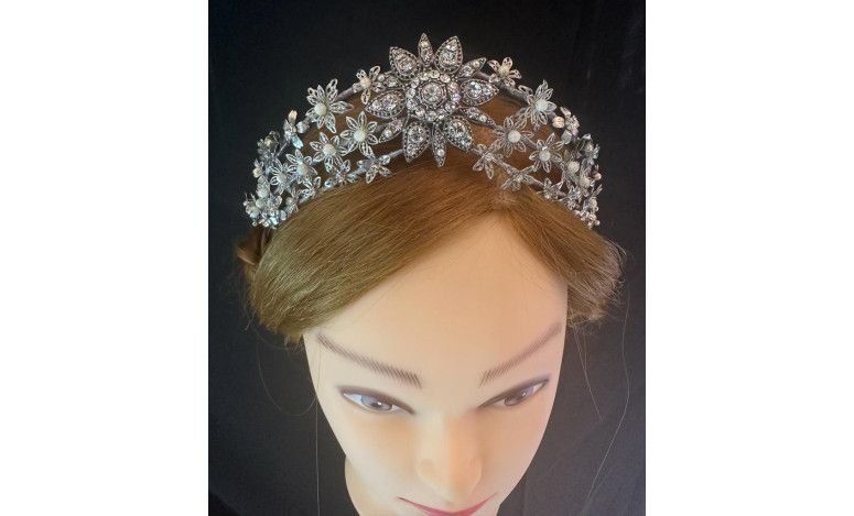 Tiara flores filigrana