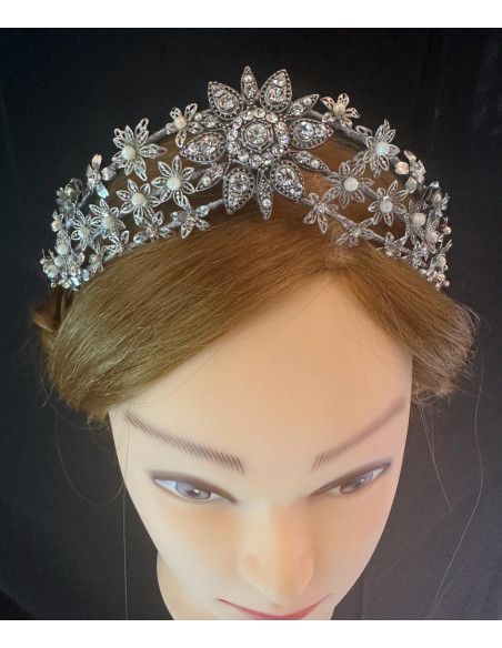Tiara flores filigrana