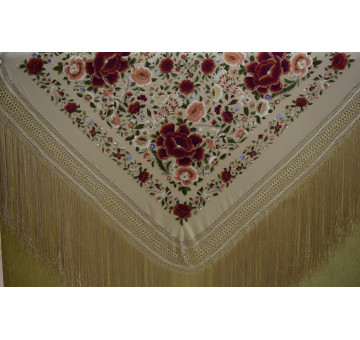 Mantón bordado a mano en seda 140cm