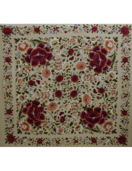 Mantón bordado a mano en seda 140cm