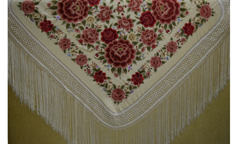 Mantón bordado a mano en seda 140 cm