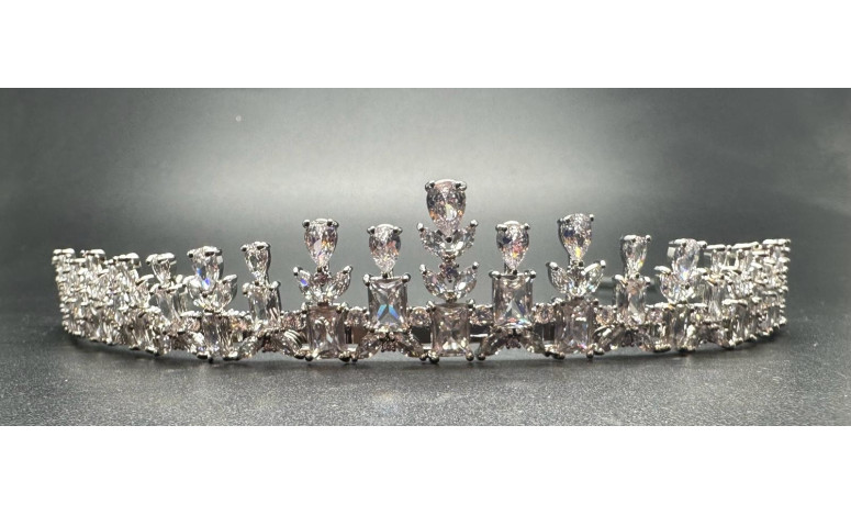 Tiara rodio lágrimas cristal