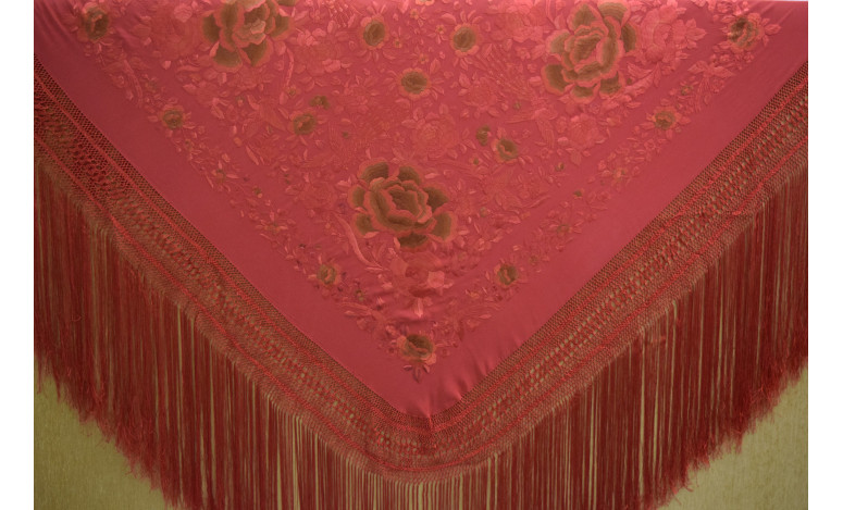 Mantón bordado a mano en seda 140cm