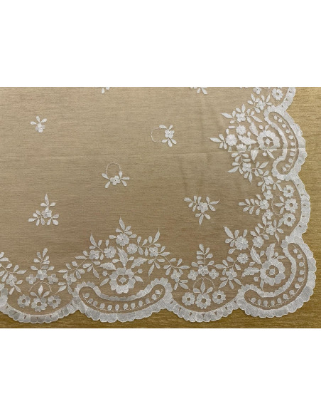 Mantilla mano seda