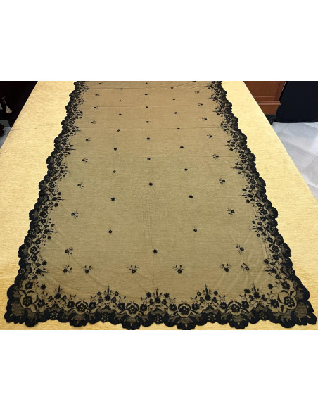 Mantilla mano seda