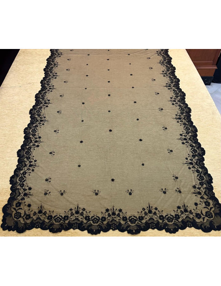 Mantilla mano seda