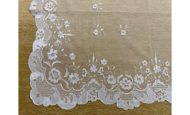 Mantilla mano seda