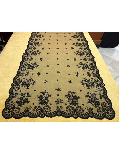 Mantilla mano seda