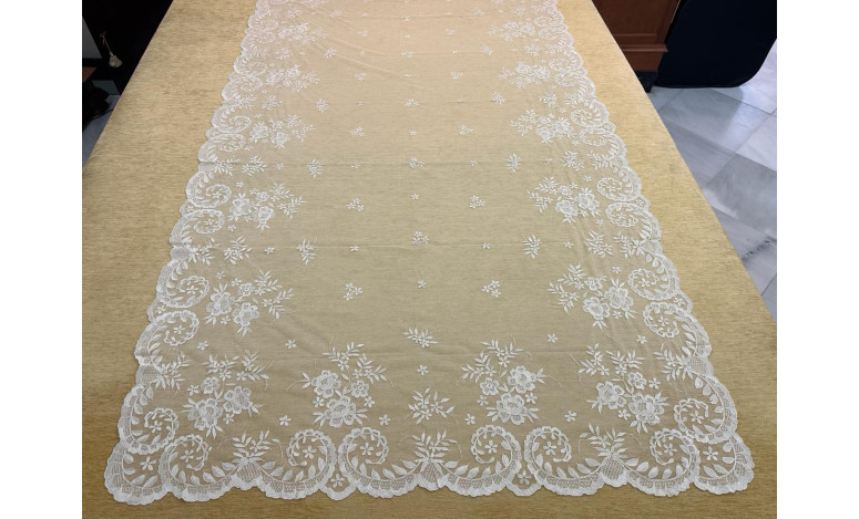 Mantilla mano seda