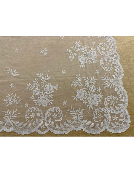 Mantilla mano seda