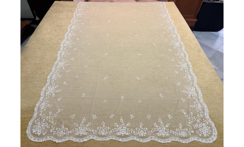 Mantilla mano seda