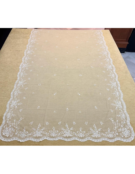 Mantilla mano seda