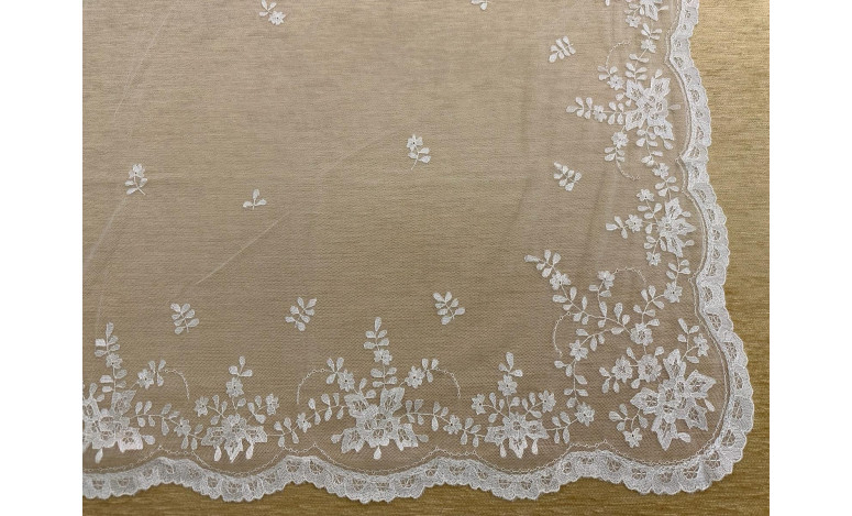Mantilla mano seda