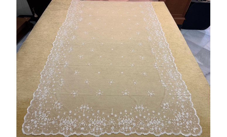 Mantilla mano seda