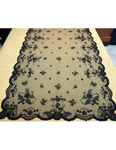 Mantilla mano seda