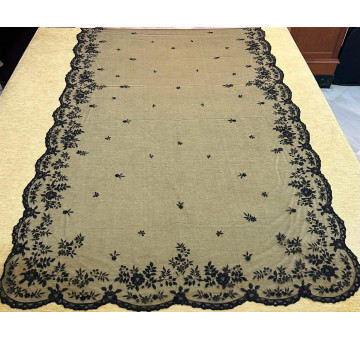 Mantilla mano seda