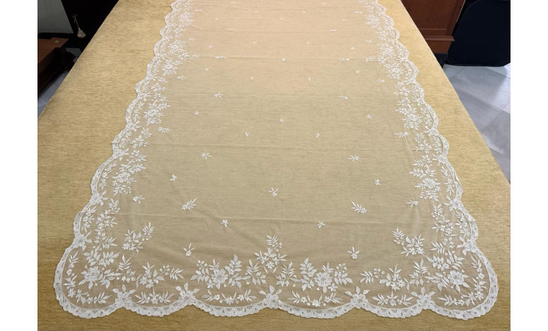 Mantilla mano seda