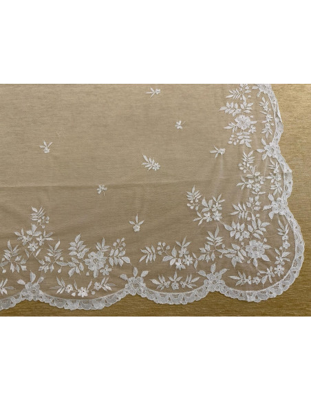 Mantilla mano seda