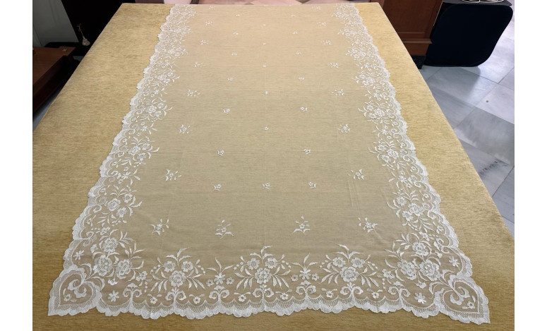 Mantilla mano seda