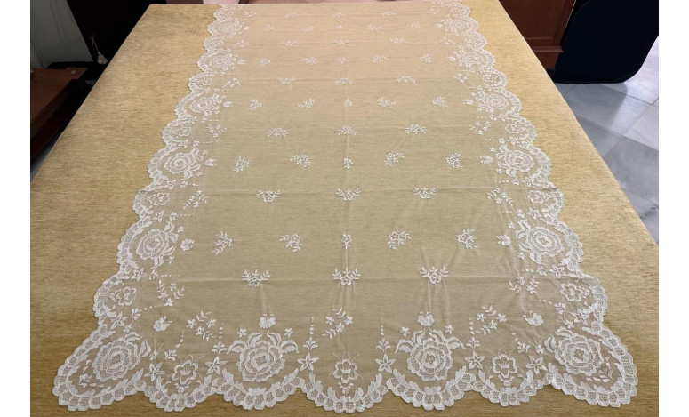 Mantilla mano seda