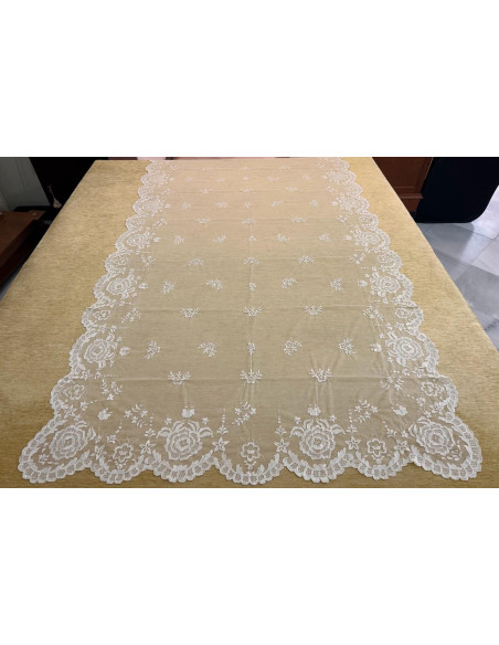 Mantilla mano seda