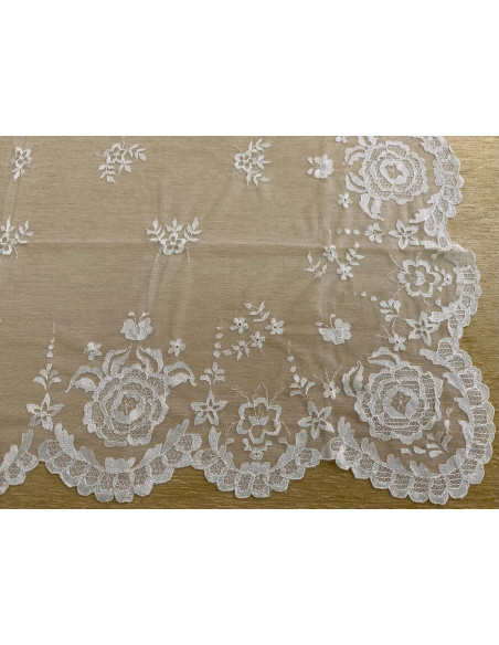 Mantilla mano seda