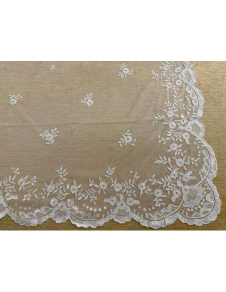 Mantilla mano seda